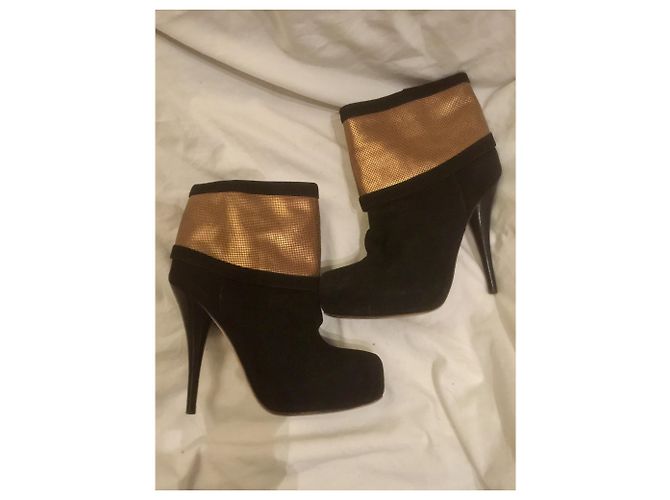Fendi Botins pretos e dourados - vista 9