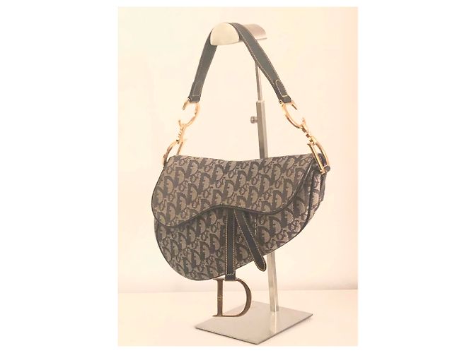Dior Anúncio Dela Saddle - vista 3