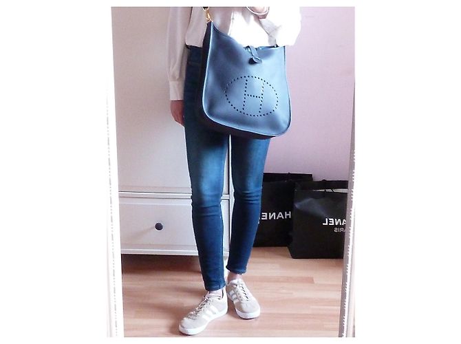 Borsa Hermès Evelyne III 33 Blu scuro - vista 10