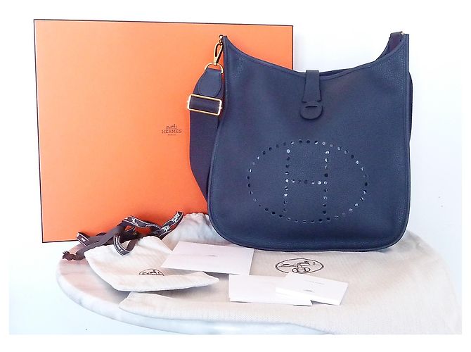 Borsa Hermès Evelyne III 33 Blu scuro - vista 9