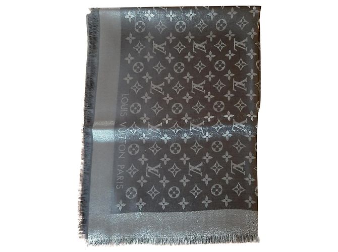Louis Vuitton Scialle Monogram Shine Negro Plata - vista 2