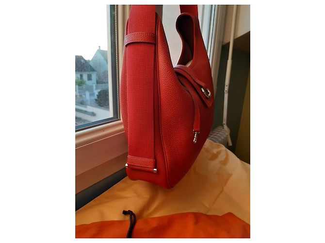 Borsa a mano Hermès Tsako Rossa in Agnello Rosso - vista 2