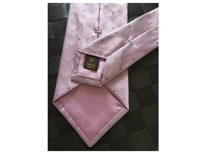 Louis Vuitton Vuitton tie Pink - view 4