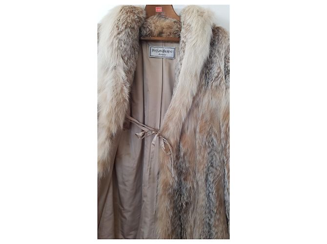 Abrigo Lynx Yves Saint Laurent. Crema - vista 4