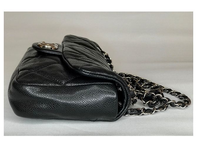 Timeless Chanel Borsa media classica con patta e caviale con scatola, busta da viaggio Nero - vista 9