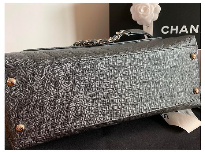 Chanel Coco Handle Caviar Chevron SHW Gris antracita - vista 4