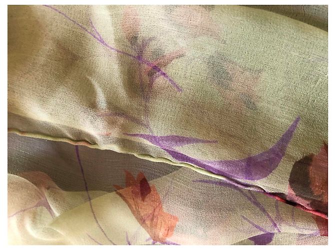 Autre Marque Nuova stola di sciarpa in chiffon di seta stampata Porpora Marrone chiaro Verde chiaro - vista 3