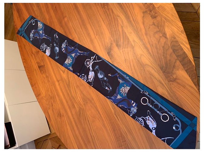 Hermès Maxi Twilly Cut Azul marinho - vista 4