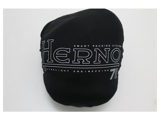 HERNO 7 Den Packable Down Jacket - view 10