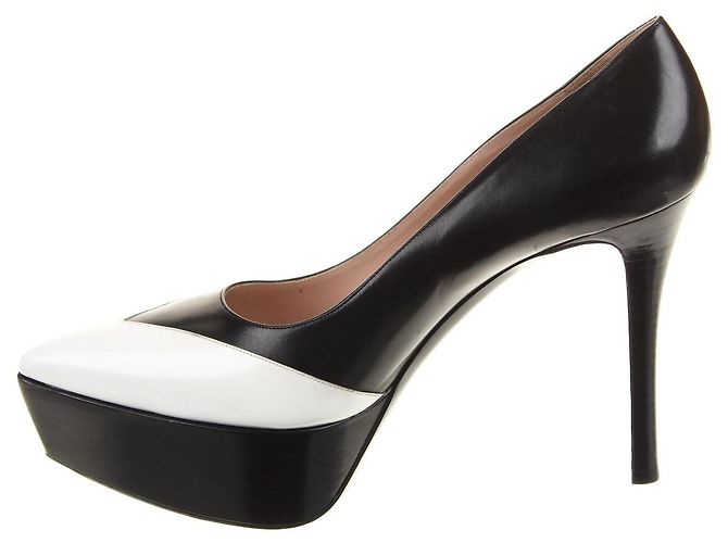Décolleté Miu Miu in pelle nero e bianco - vista 3