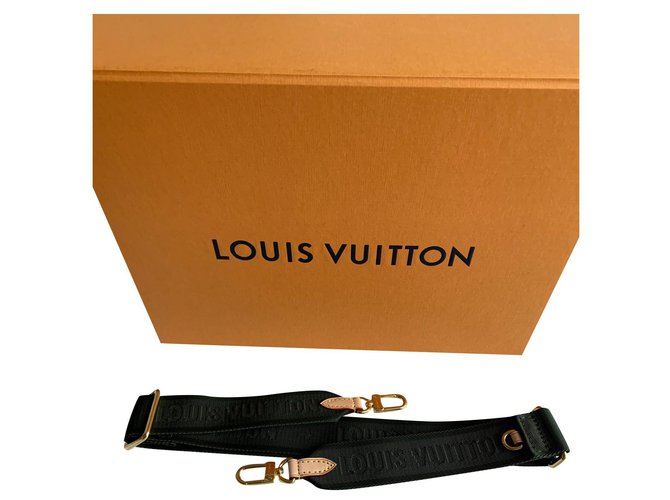 Louis Vuitton Guitar strap green ref.168912 Joli Closet