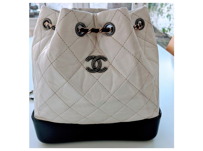 Chanel Gabrielle Rucksack Klein Weiß - Ansicht 15