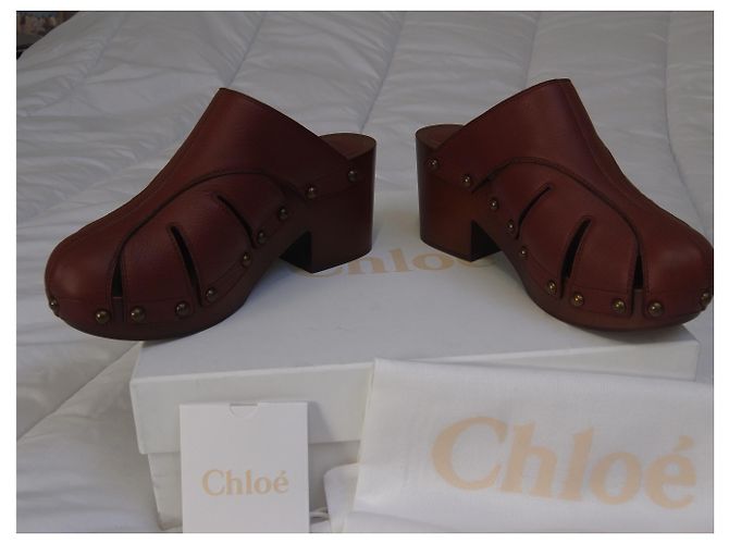 Mules Chloé Sandali Rosso Bordeaux Pelle con Borchie Bordò - vista 5