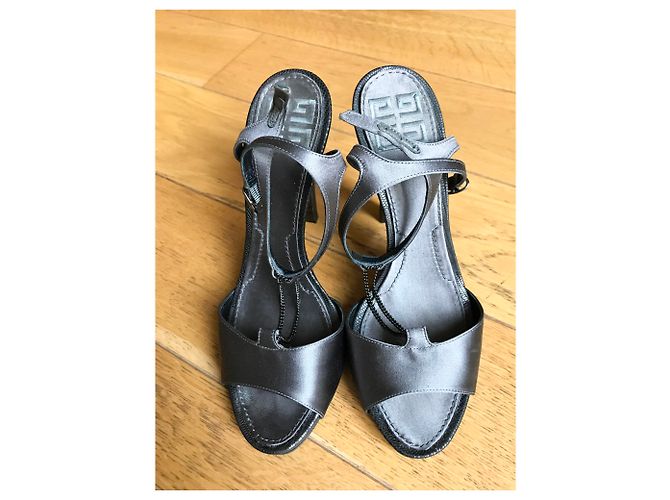 Sandali Givenchy in seta e pelle esotica grigia Grigio - vista 2