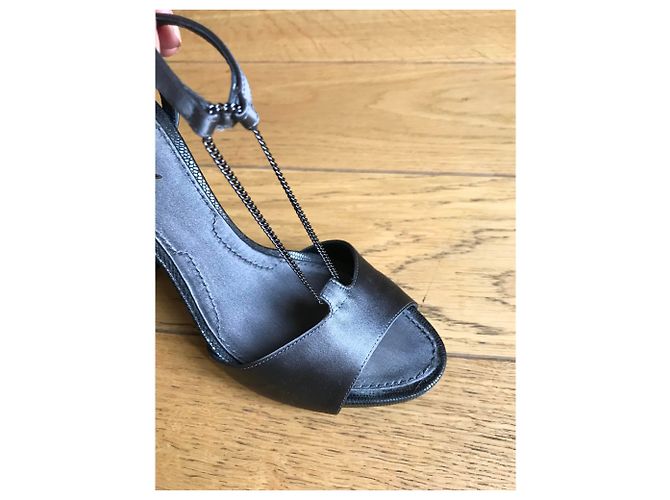 Sandali Givenchy in seta e pelle esotica grigia Grigio - vista 4