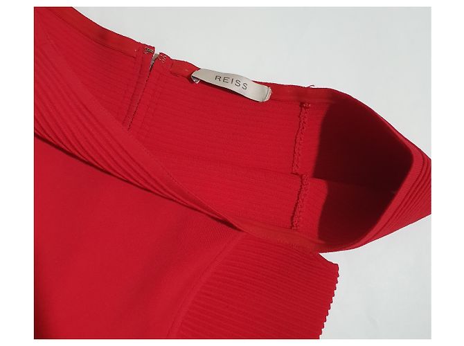 Reiss Rotes Strickkleid mit Off-Shoulder Design - Ansicht 3