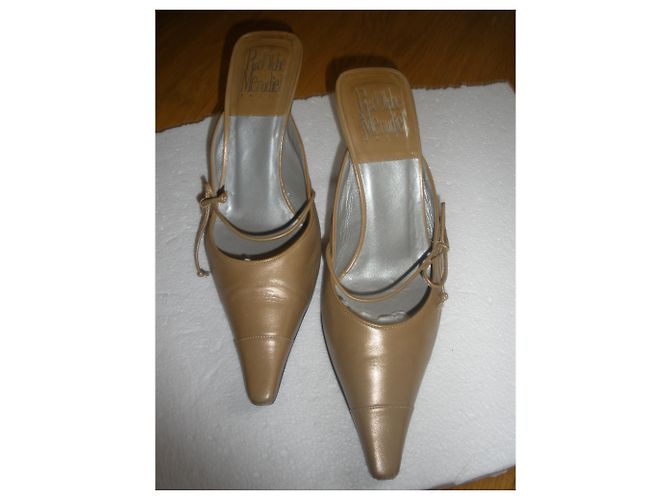 Mules Rodolphe Menudier in pelle beige - vista 3
