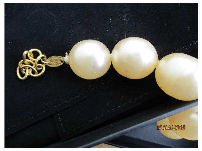 Chanel Collar de perlas Eggshell Blanco roto - vista 3