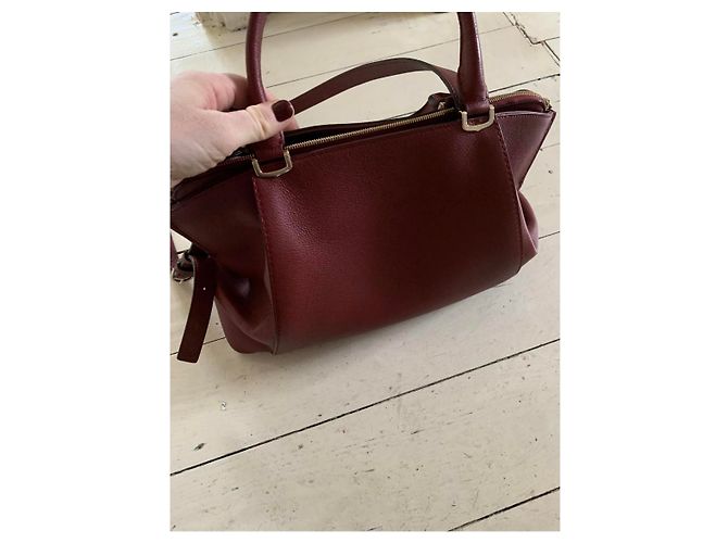 Borsa a mano Cartier in pelle rosso scuro Bordò - vista 2