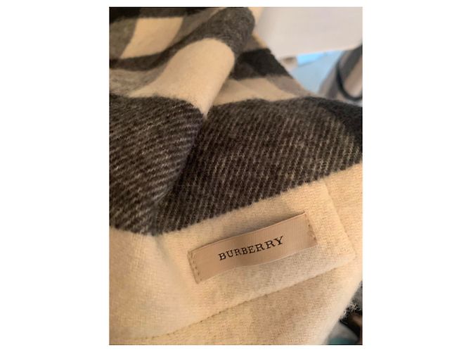 Sciarpa Burberry in cashmere e merino beige - vista 3