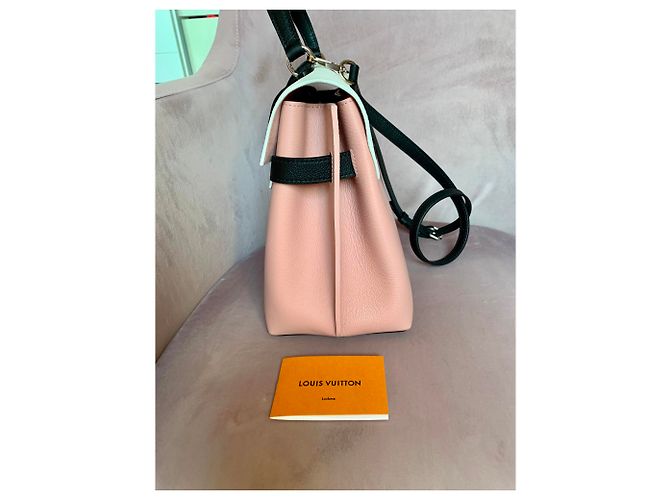 Lockit Louis Vuitton Lockme Ever Borsa in agnello Nero Rosa Bianco - vista 4