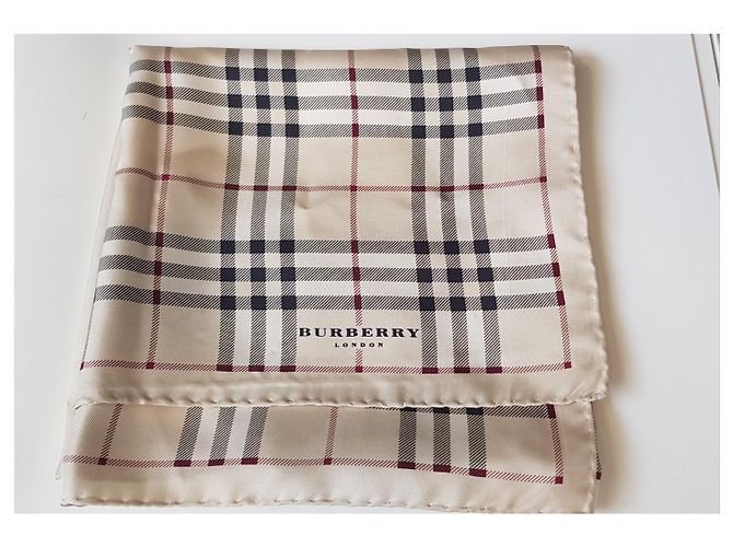 Burberry Foulards de soie - vue 2
