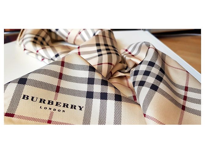 Burberry Foulards de soie - vue 4