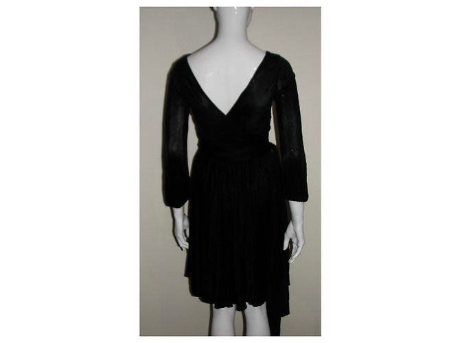 Halston Heritage Schwarzes Kleid aus Rayon mit V-Ausschnitt - Ansicht 2