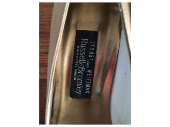 Décolleté PEEPTOE Stuart Weitzman dorate in raso con fiocco e strass D'oro - vista 7