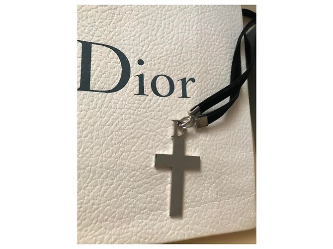 Collana Christian Dior Croce Nera in Acciaio Nero - vista 2