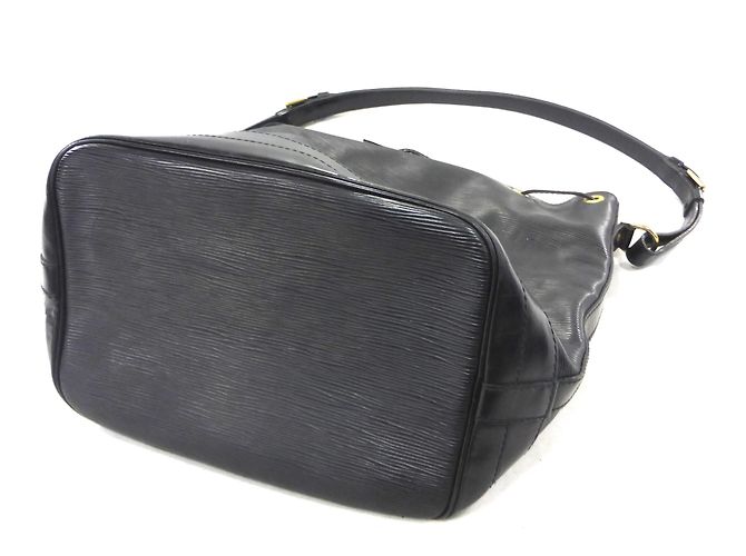 Louis Vuitton NOE GM PELLE EPI NERO - vista 15