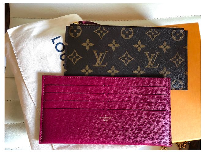 Louis Vuitton Clutch Felicie Marrone - vista 5