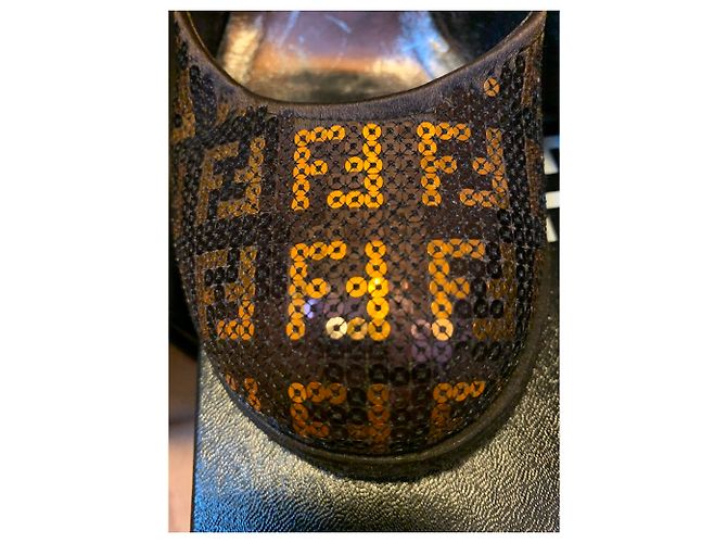 Mule con zeppa Fendi in velluto marrone bronzo - vista 2