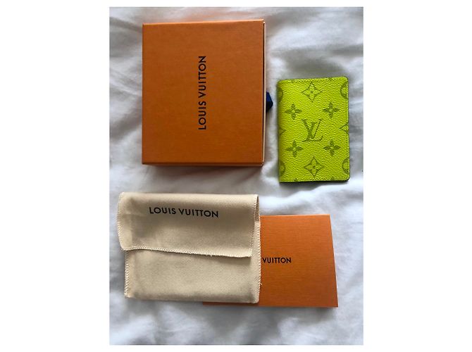 Louis Vuitton taigarama wallet Yellow - view 5
