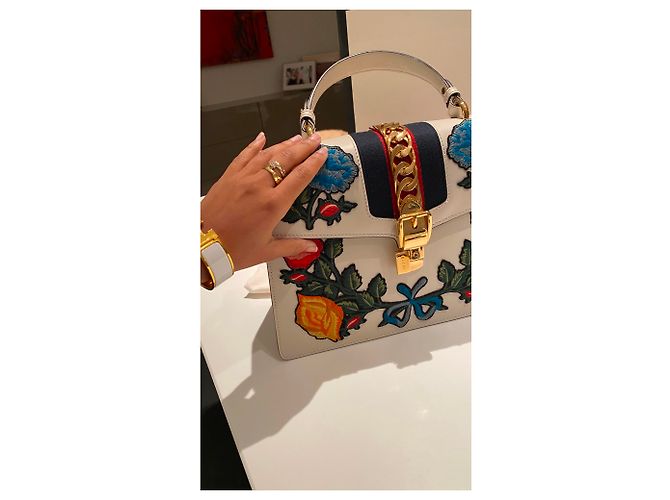 Gucci Sylvie Tote Bag Weiß Leder mit Blumenprägung - Ansicht 7