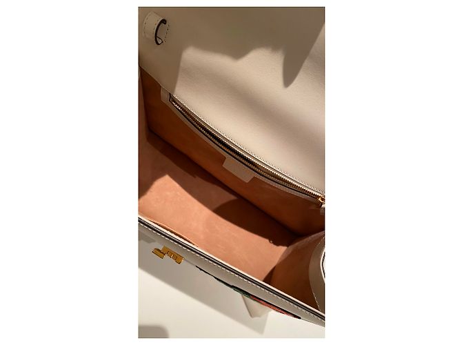 Gucci Sylvie Tote Bag Weiß Leder mit Blumenprägung - Ansicht 9