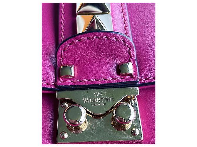 Borsa a tracolla Valentino Rockstud in pelle fucsia Fuschia - vista 3