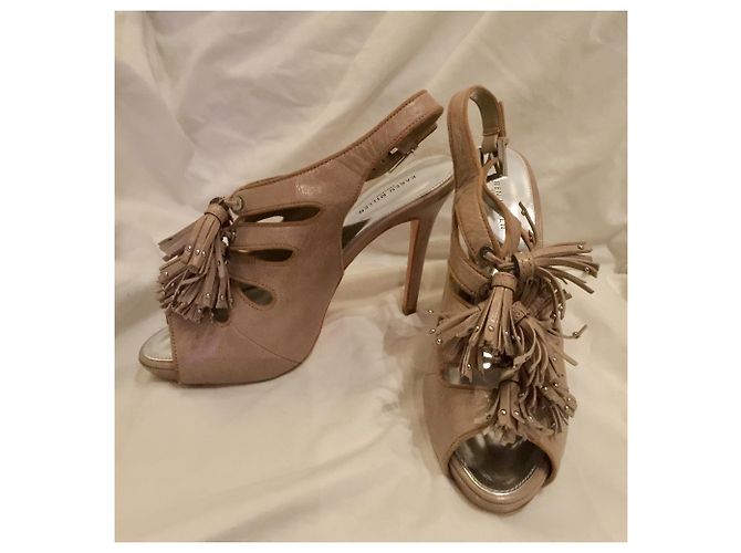 Karen Millen Sling back taupe con nappine - vista 6