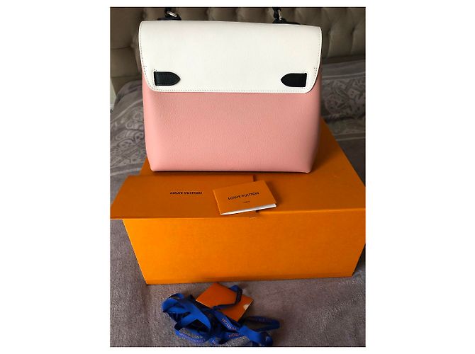 Bolso de mano Louis Vuitton Lockme Ever Cuero Negro Rosa Blanco - vista 5