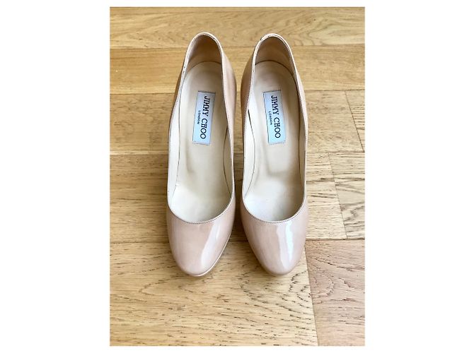 Décolleté Jimmy Choo Cosmic in vernice nude - vista 5