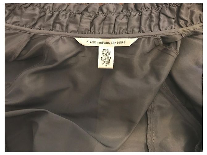 Diane Von Furstenberg Wickelkleid aus Seide Grau Silber - Ansicht 13