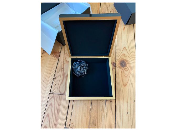 Cambon CHANEL SUBLIMAGE LACQUERED BOX Black - view 3