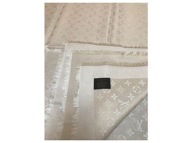 Louis Vuitton Brillo monograma Gris - vista 2