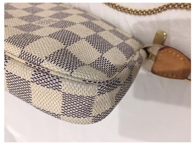 Louis Vuitton Mini Pochette Accessoires Damier Azur Crema - vista 11