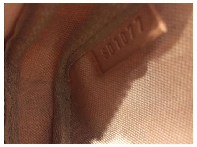 Louis Vuitton Mini Pochette Accessoires Damier Azur Crema - vista 8