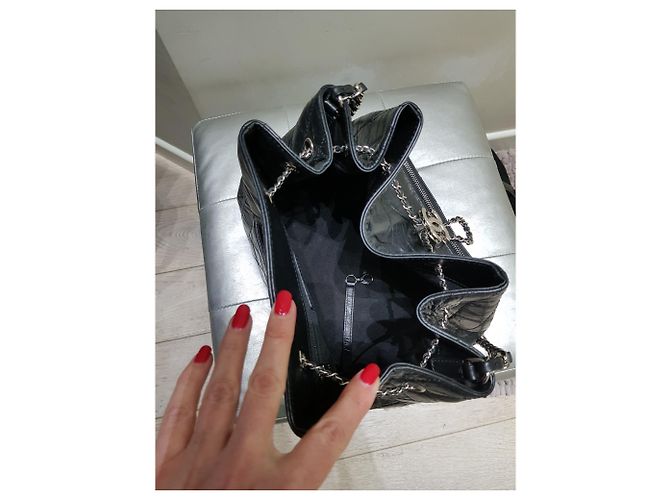 Balde Chanel Preto - vista 3
