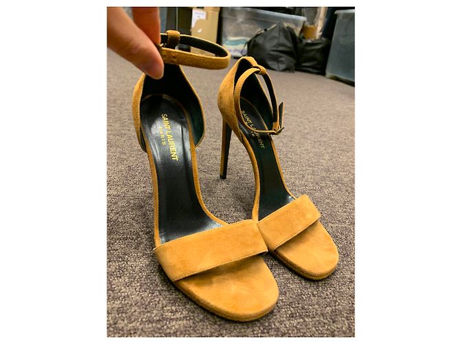 Sandali ambra in camoscio color cammello Saint Laurent Beige Marrone chiaro - vista 2