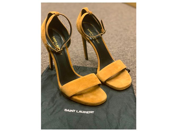 Sandali ambra in camoscio color cammello Saint Laurent Beige Marrone chiaro - vista 9