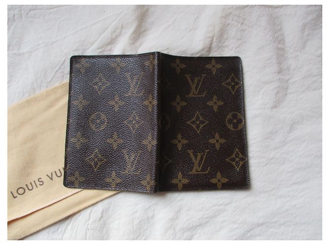 Louis Vuitton Monogramm Leinwand Passhalter. Dunkelbraun - Ansicht 2