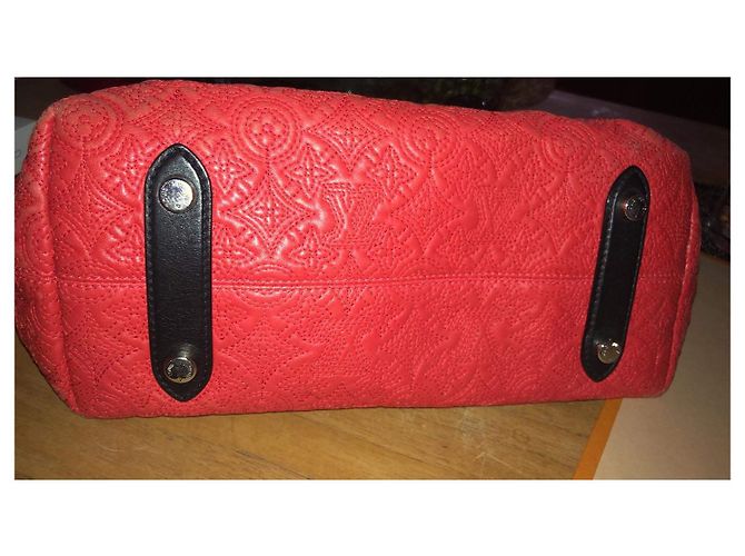 Louis Vuitton Hobo Bag Red Lambskin - view 5